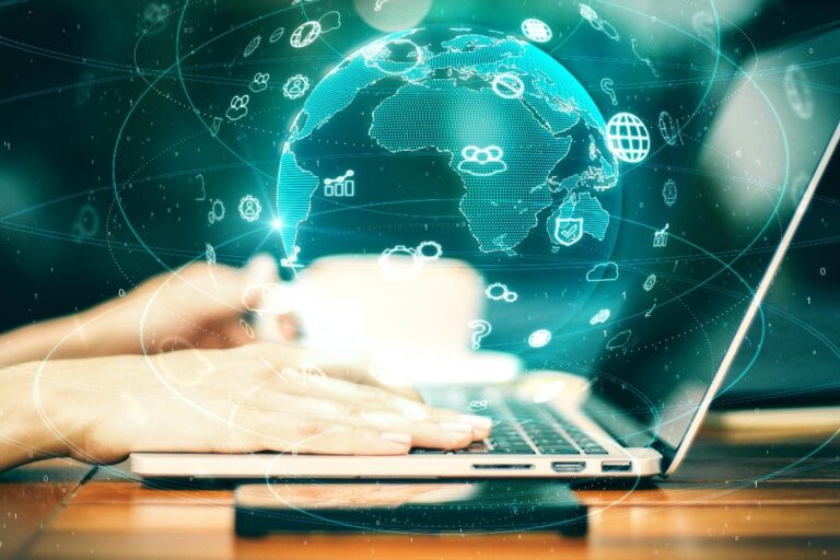 Schéma montrant un réseau mondial reliant ordinateurs et serveurs, base du fonctionnement d’internet